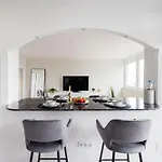 Apartamento Tranquil Hideaway On Gellert Hill With Parking *