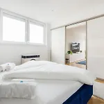 Apartamento Tranquil Hideaway On Gellert Hill With Parking
