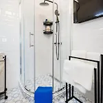 Apartamento Tranquil Hideaway On Gellert Hill With Parking