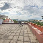 Tranquil Hideaway On Gellert Hill With Parking Apartamento