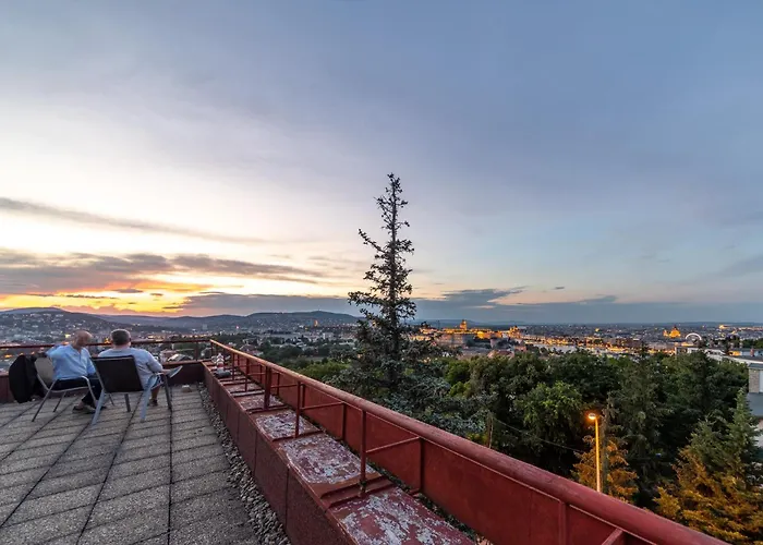 Tranquil Hideaway On Gellert Hill With Parking Budapešť