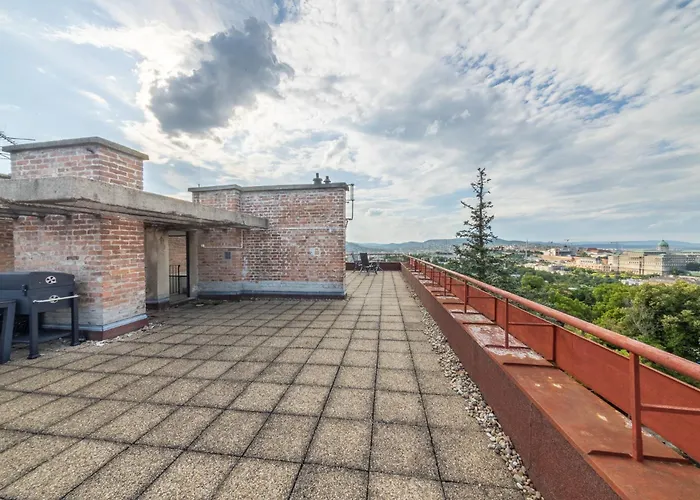 Tranquil Hideaway On Gellert Hill With Parking * Budapešť