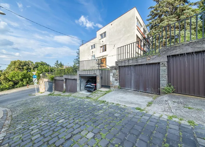 Tranquil Hideaway On Gellert Hill With Parking Apartmán Budapešť