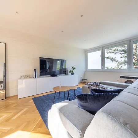 Lejlighed Tranquil Hideaway On Gellert Hill With Parking Budapest