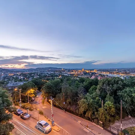 Tranquil Hideaway On Gellert Hill With Parking * Budapest