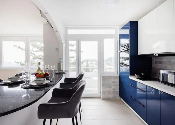 Tranquil Hideaway On Gellert Hill With Parking Apartment Budapest