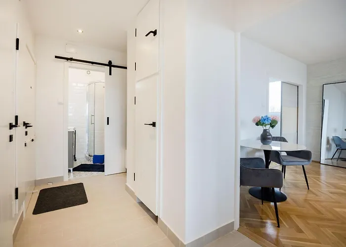 Διαμέρισμα Tranquil Hideaway On Gellert Hill With Parking *