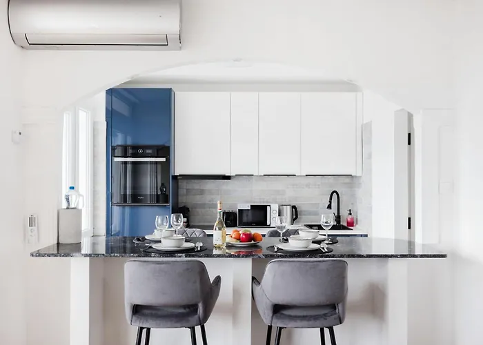 Διαμέρισμα Tranquil Hideaway On Gellert Hill With Parking Βουδαπέστη