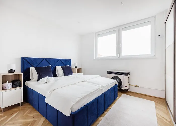 Διαμέρισμα Tranquil Hideaway On Gellert Hill With Parking *