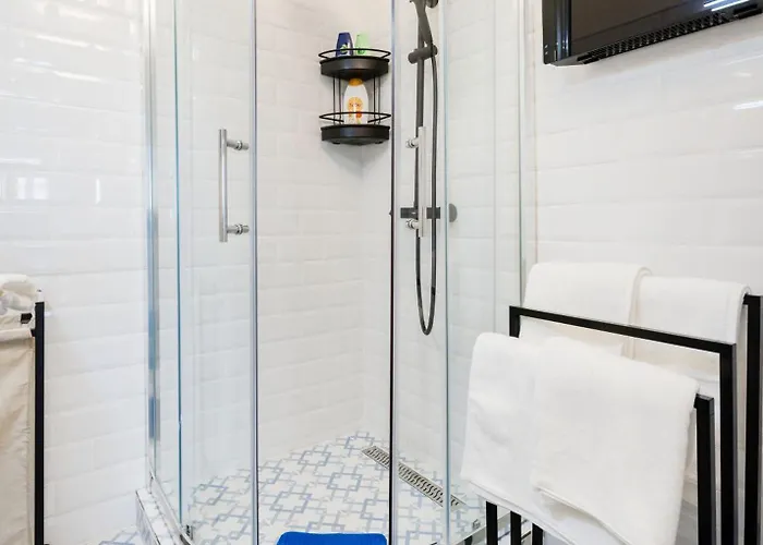 Διαμέρισμα Tranquil Hideaway On Gellert Hill With Parking