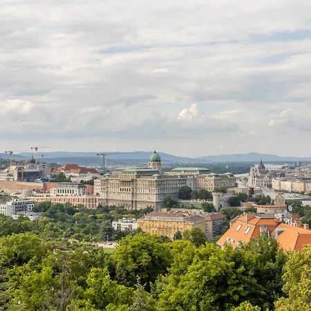Tranquil Hideaway On Gellért Hill With Parking