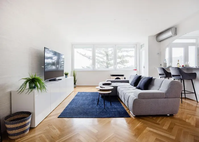 Tranquil Hideaway On Gellert Hill With Parking * Budapeste